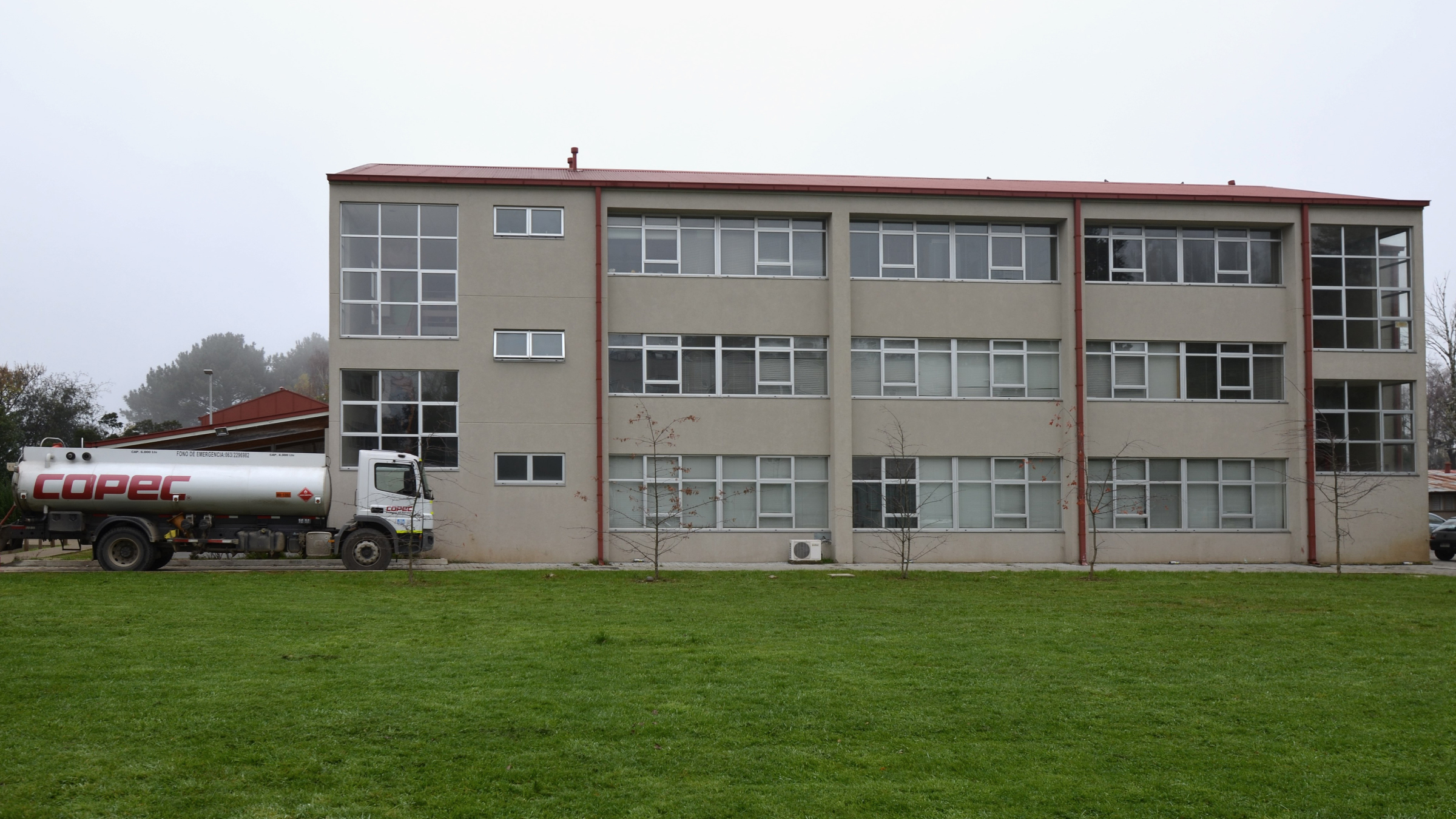 Actualmente, los edificios de la Universidad se calefaccionan utilizando Diesel.